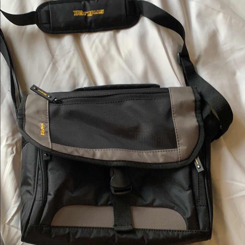 Targus messenger bag